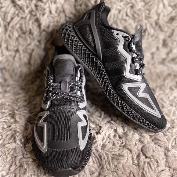 Adidas 4D shoes - Picture 2 of 4